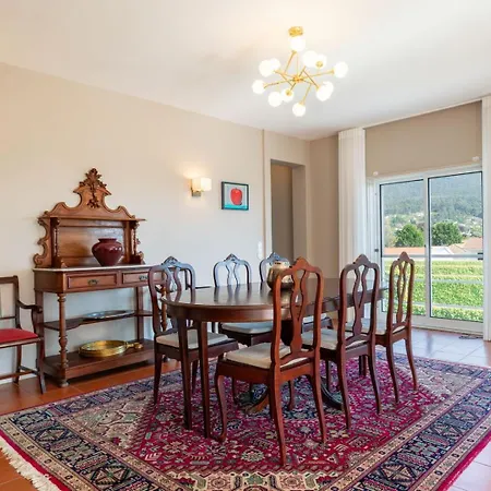 بيت ضيافة Rustic Haven With Pool 4*