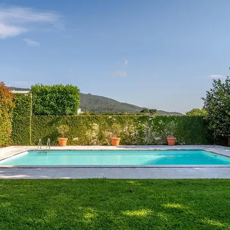Rustic Haven With Pool بيت ضيافة
